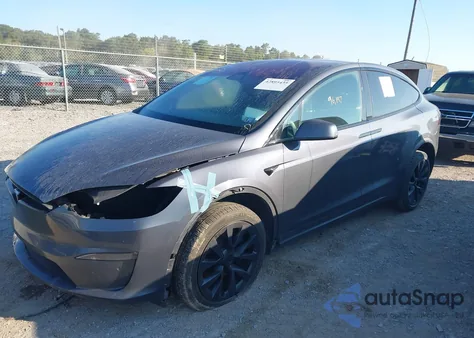 2022 Tesla Model X Dual Motor All-Wheel Drive z USA, uszkodzony, nr VIN 7SAXCAE56NF359882